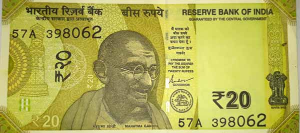 Twenty or 20 Rupees Note Signed : SHAKTI KANTA DAS
